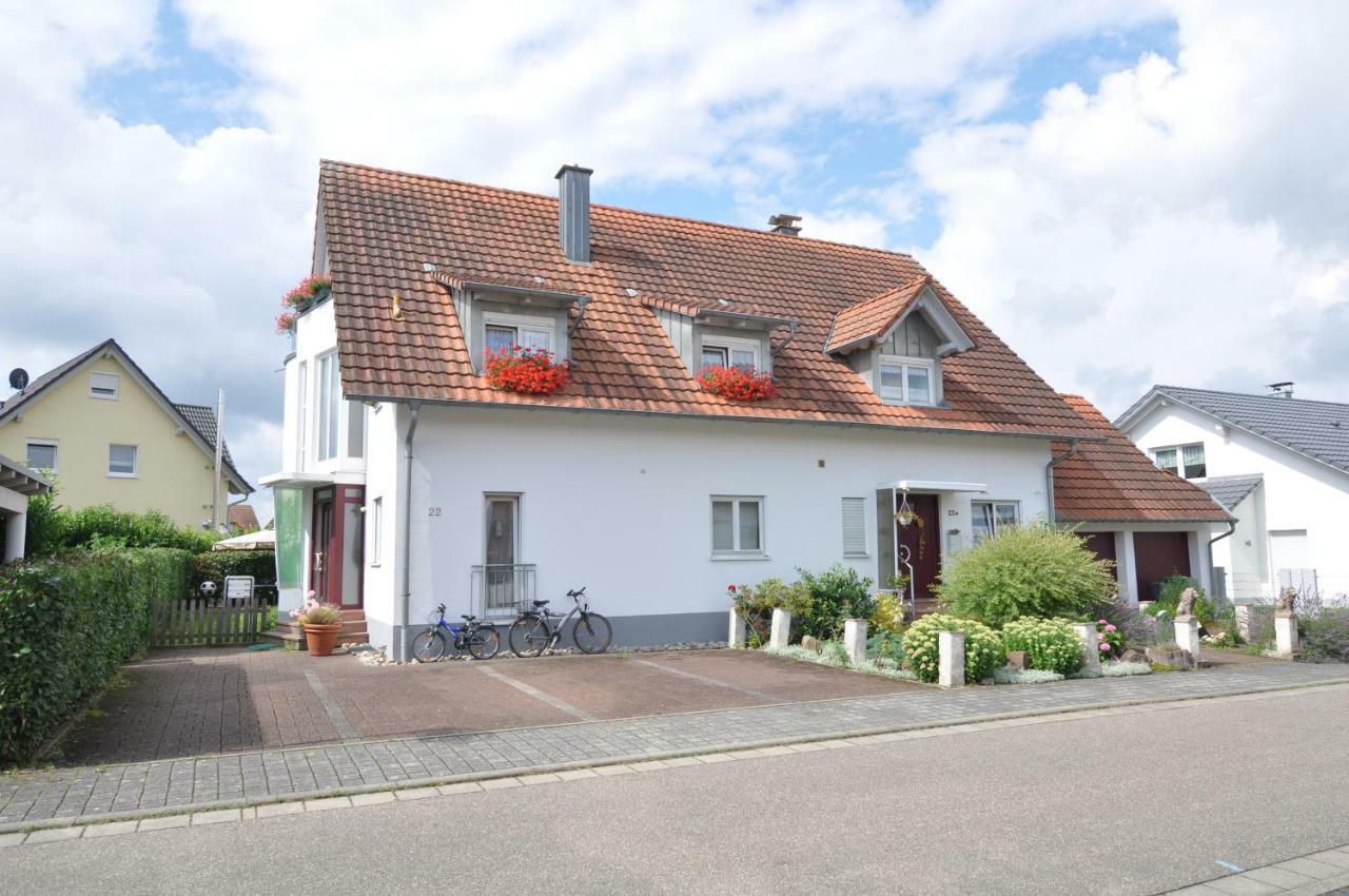 Double Two Lodge Kappel-Grafenhausen Eksteriør billede
