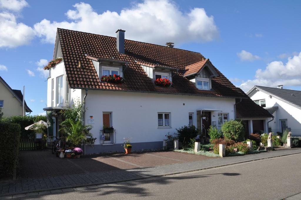 Double Two Lodge Kappel-Grafenhausen Eksteriør billede